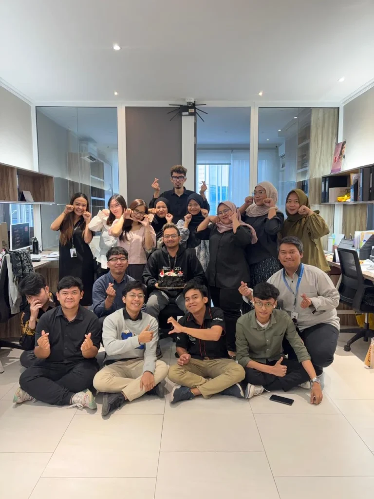 Karyawan marketing rantaeus cipta pesona