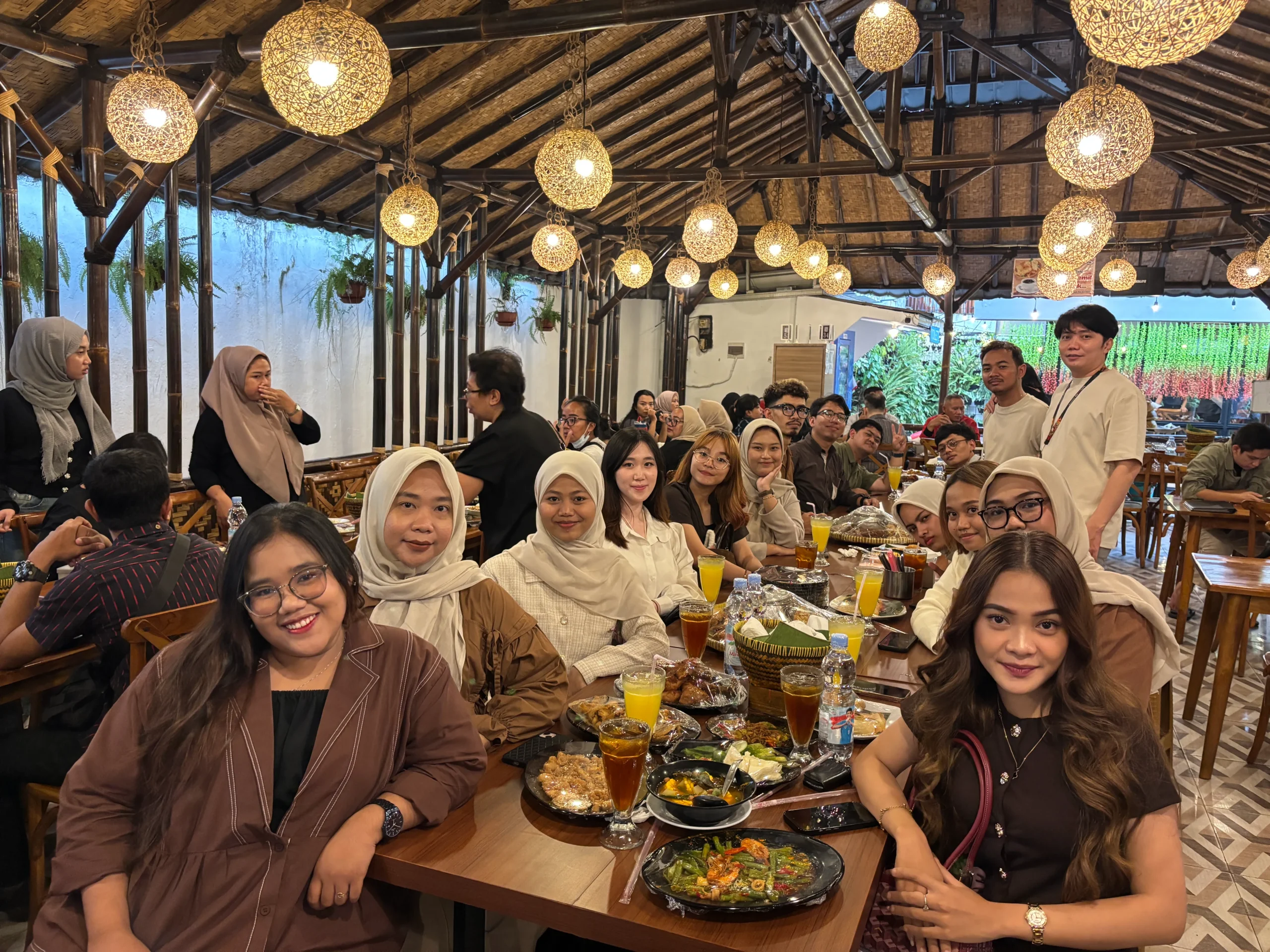 Buka bersama karyawan Rantaeus