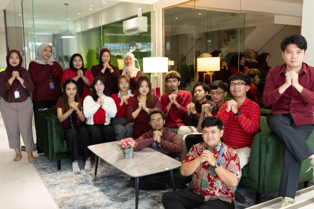 Momen Foto Bersama Imlek 