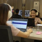 suasana ruangan kerja anak-anak gen z dan milenial rantaeus